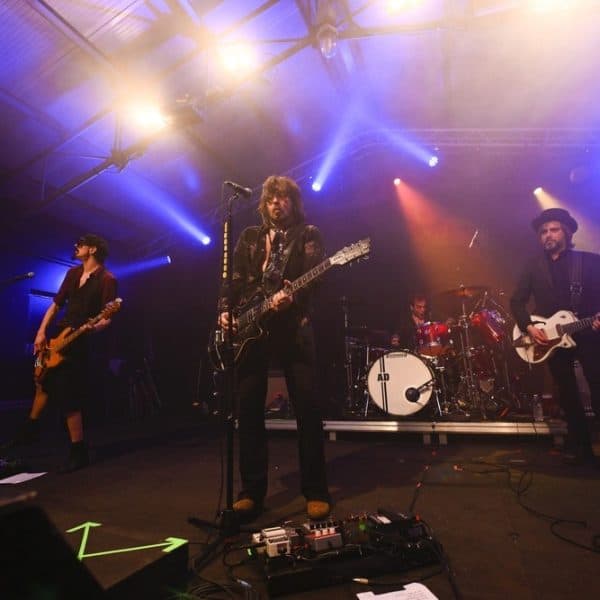 Wie kommt man als Band an Auftritte?